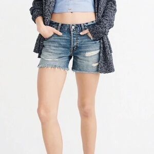 Abercrombie & Fitch Ames boyfriend Denim Distressed Women Shorts size 0